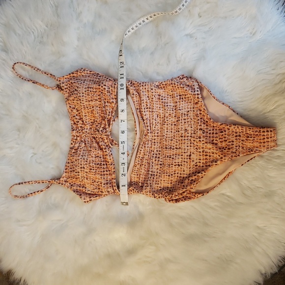 L Space Rumi One Piece Monokini Swimsuit - Picture 6 of 10